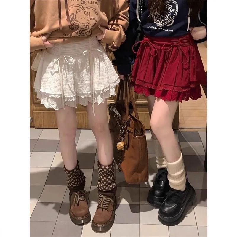 Damen Minirock mit roter Spitzenborte, Hohe Taille, Raffung, Bindeband, A-Linie, Rüschenrock