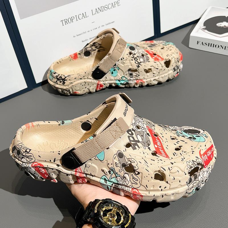 The New Men's One-word Drag Shoes with Thick Soles Wear One Shoe and Two Beach Cool Slippers.