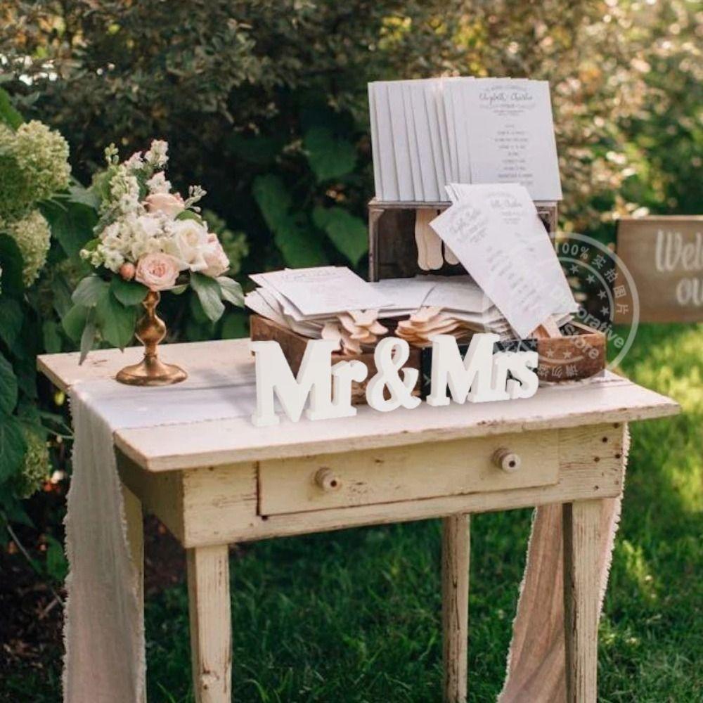 3Pcs/set Sign Mr & Mrs Wooden Ornaments Wedding Decoration Decoration Props  Married Party