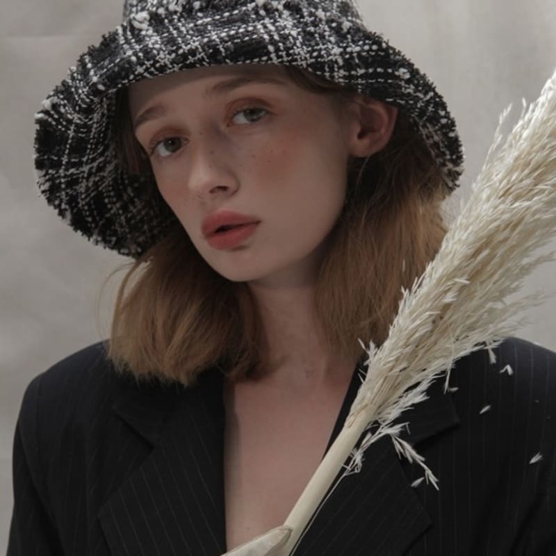 Poesiedame Tweed Bucket Hat_black and White