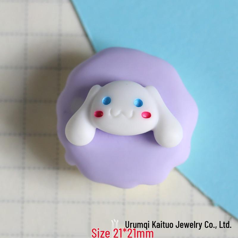 Hot Selling Sanrio Cartoon Resin Accessories: Cake, DIY Toys, Water Cup, Phone Case, Hair Clip, Crocs Decor.