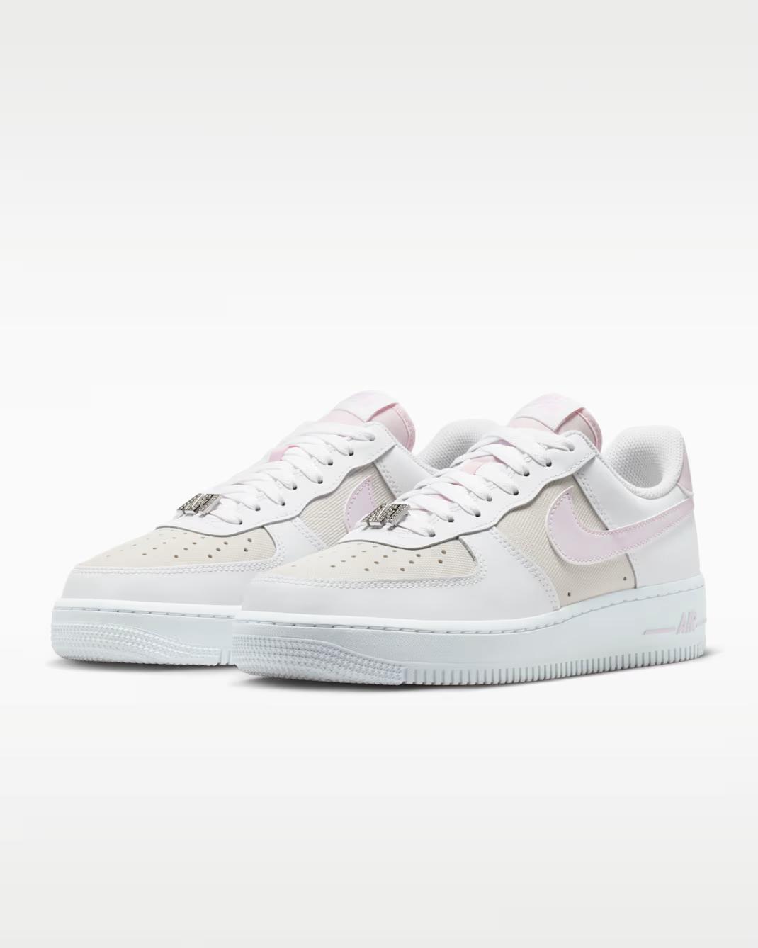 IV4721-100 Nike Air Force 1 Low  07 SE  White  (Women s) 5
