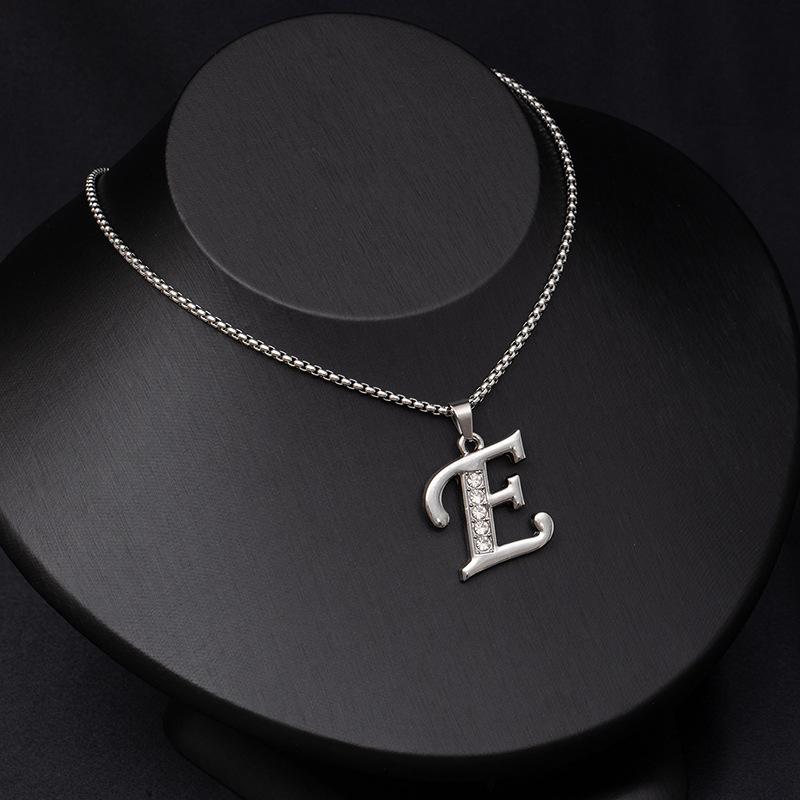 Simple And Stylish 26 English Letters Titanium Steel Necklace Men'S And Women'S Hip-Hop Versatile Diamond-Encrusted Sweater Chain