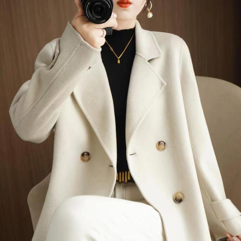 Palton scurt de lână de pluș pentru femei 2024: Gros, lejer, cu guler de costum pentru toamnă și iarnă