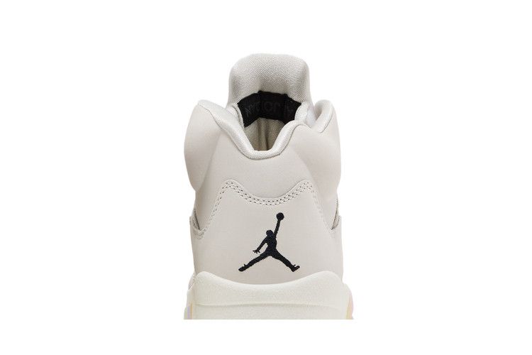 Női Sneakerek Nike Jordan 5 Retro Kígyó Éve (női) Világos Csontszín/Fekete/Vitorlavászon/Alig Zöld