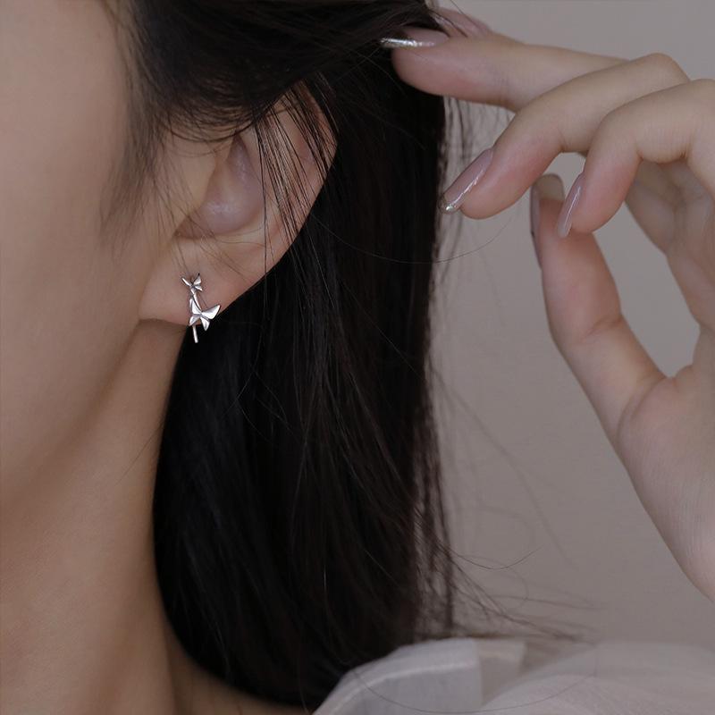 Chic Butterfly Earrings for Women: Elegant, Trendy, and Versatile Hooks