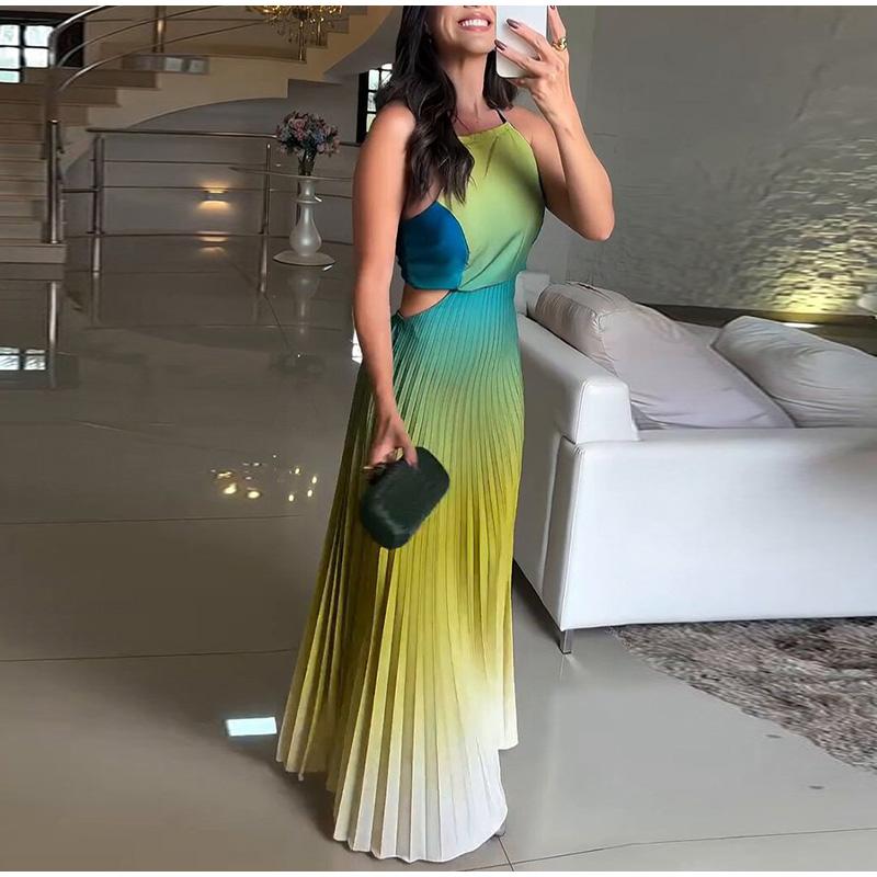 Elegant Gradient Color Pleated Long Dress Fashionable Women's Sleeveless Gown Neck Hanging Design Classy Trendy New 2025