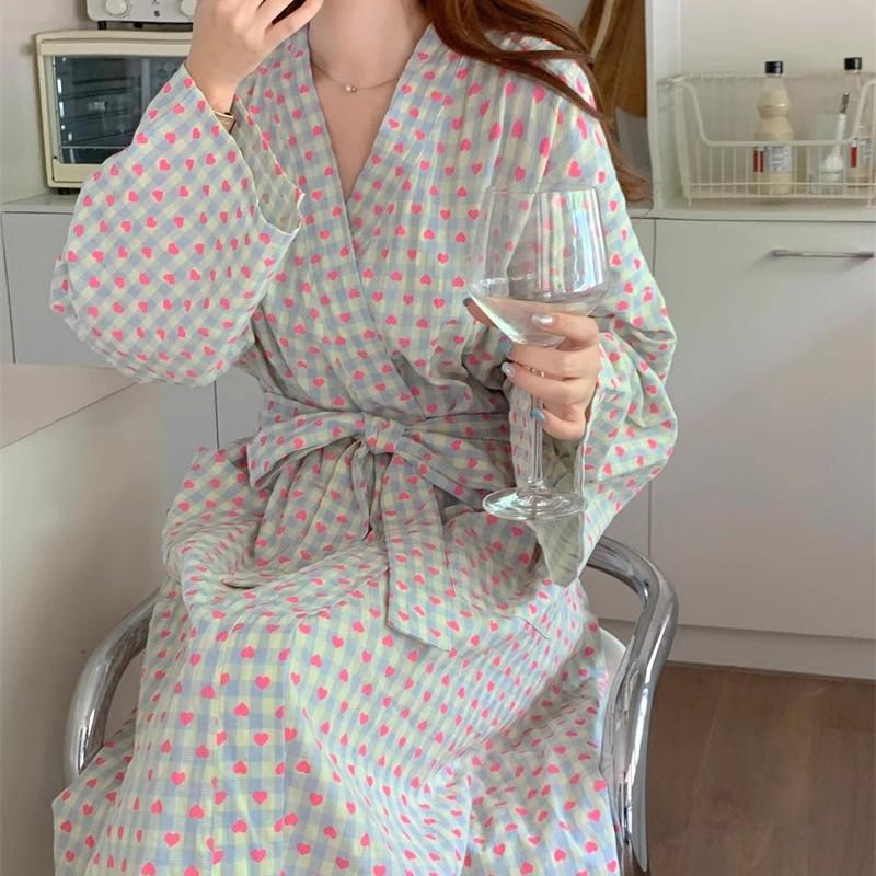 Heart Plaid Loose Mid-Length Pajamas Bathrobe - Cozy, Casual Homewear for Autumn and Spring