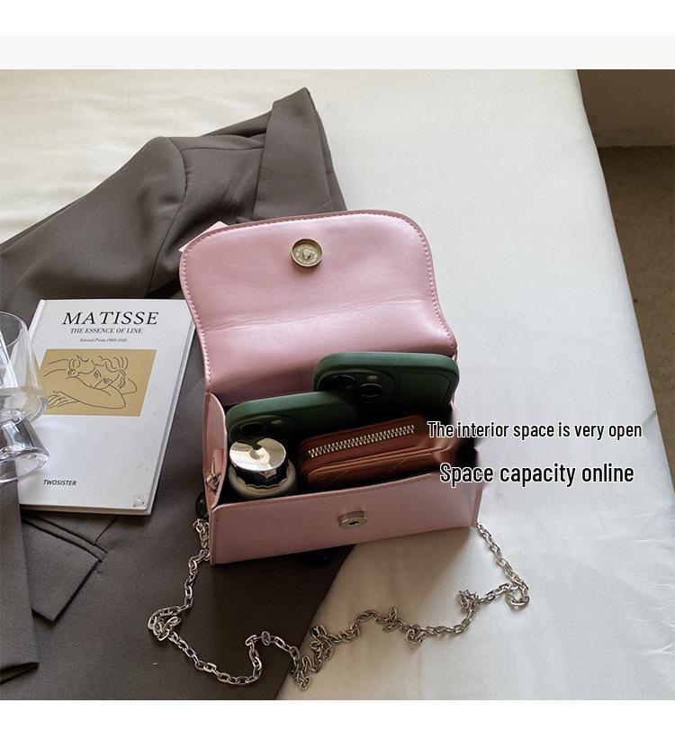 Trendy Texturovaná Crossbody taška s mašlí: Módní a všestranná dámská kabelka pro rok 2025