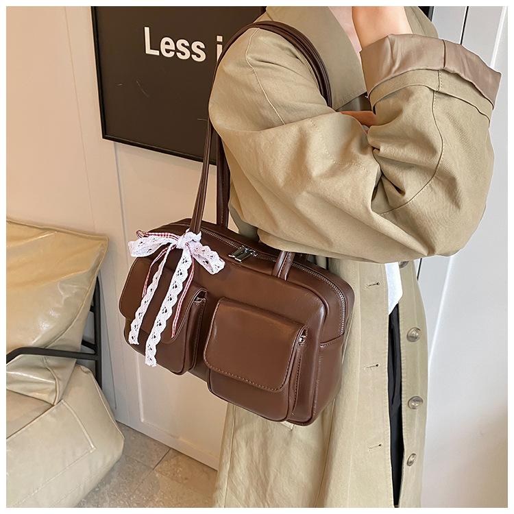Premium bag 2025 new autumn versatile exquisite underarm bag women's fashion bowling bag casual shoulder bag