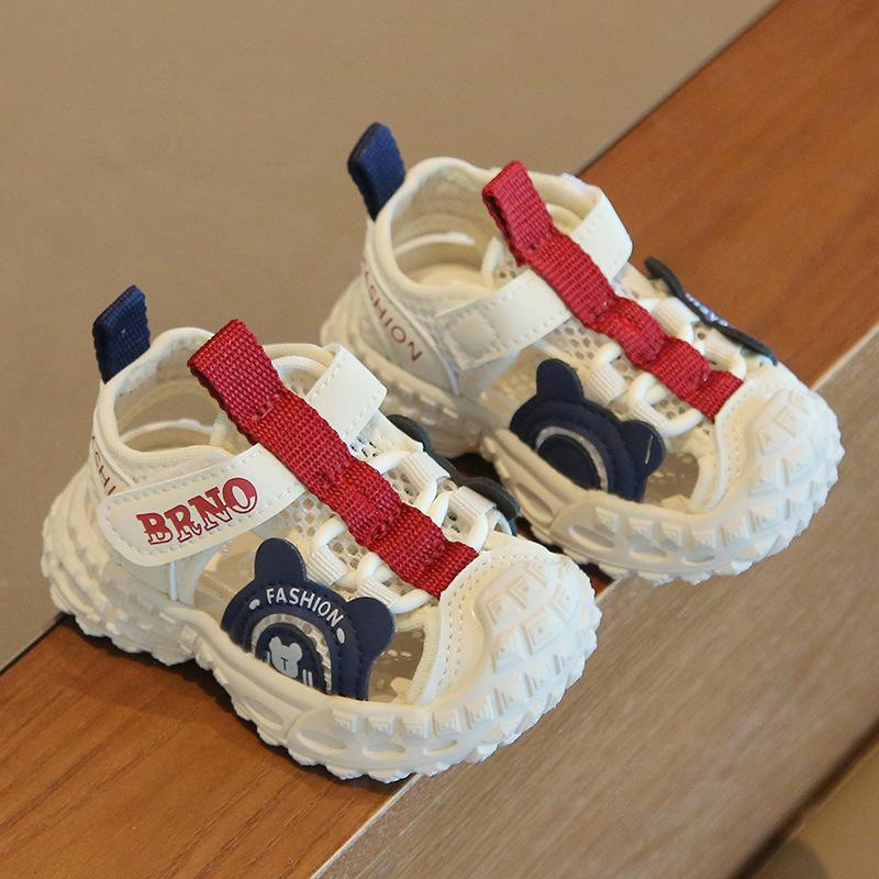 2025 summer new classmates boys baotou anti-kick beach shoes Korean version fashion trendy girls sports sandals