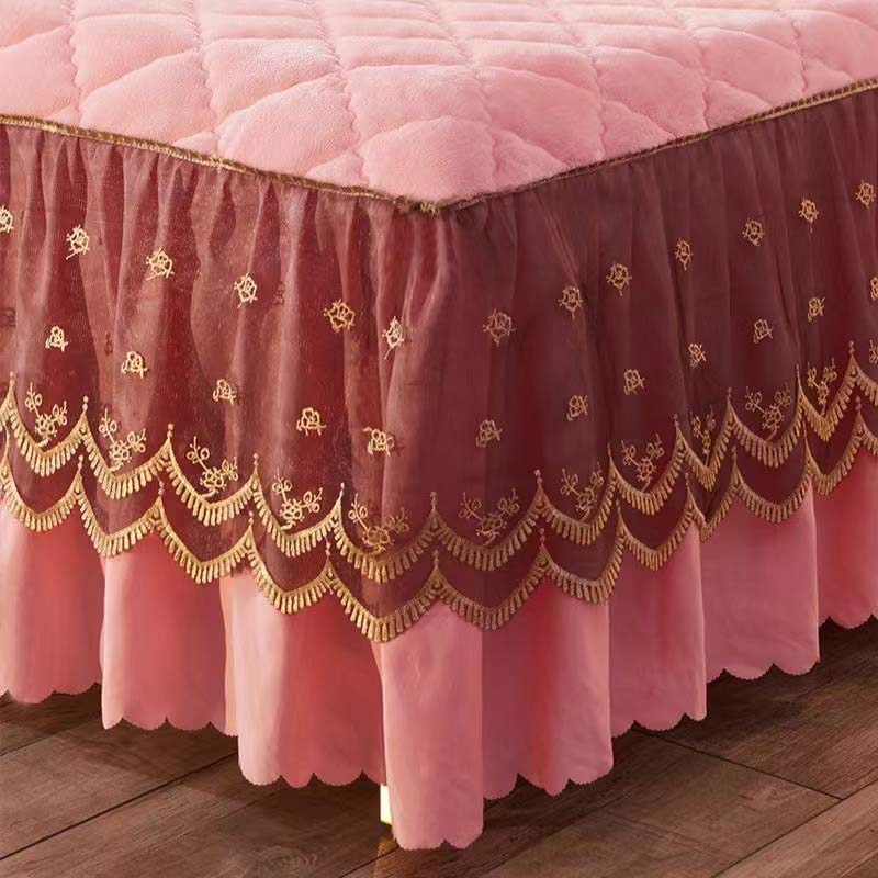 Luxuriöser, schnell warmer Samt-Bettrock für den Winter, superweicher, dicker, gesteppter Flanell-Tagesüberwurf, rutschfeste Bettdecke, nicht im Lieferumfang enthalten. Kissenbezug