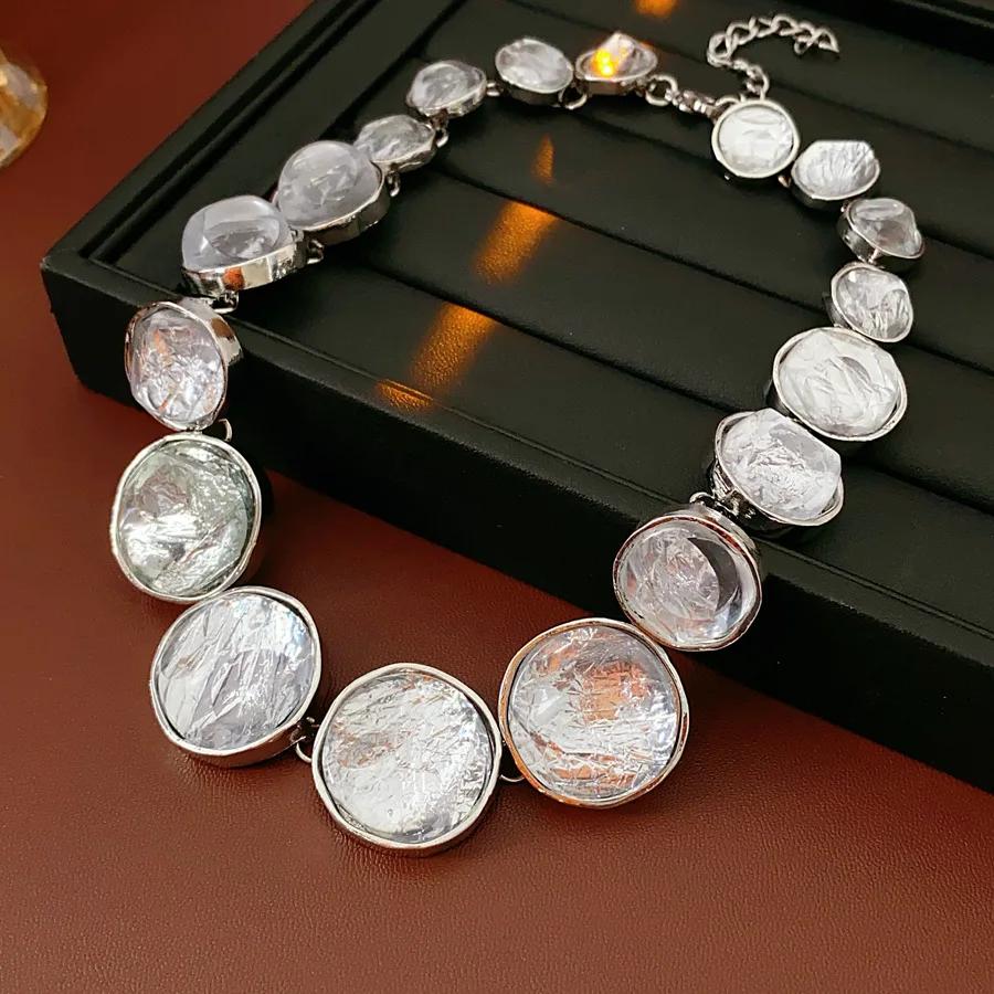 2025 Mode Runde Harz Geometrische Zirkon Sets für Frauen Leichter Luxus Einfach High-End Übertriebene Ohrringe Halskette Set