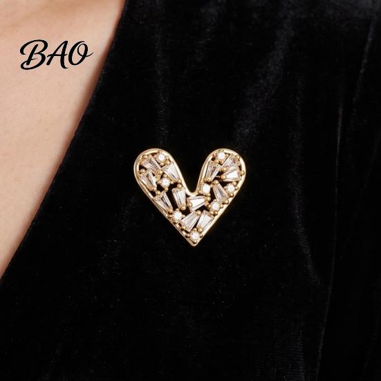 Decorative Alloy Brooch Mini Love Heart Pin, Silver Golden Plated Shape Fashion Jewelry Accessories Lapel Hats Bags Scarves Clothes Accessory Evening
