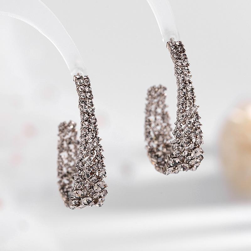 1PAIR French High-end Hollow Full Diamond Retro Earrings Design Sense Personality Temperament Geometric C-shaped Earrings
