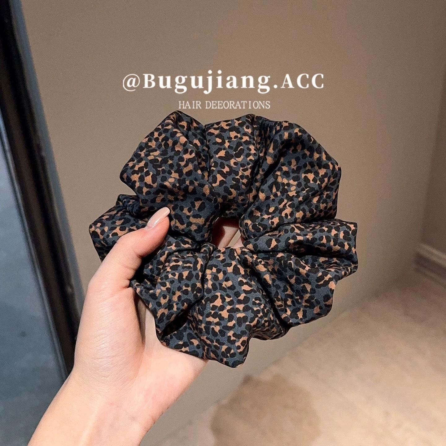 

Elegant and Individual Large Intestine Hair Tie, Retro Hair Tie, Women s Hair Accessory