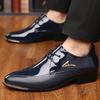 Neue spitze Herren Lederschuhe Glänzend High-End Business Formelle Schuhe für den Mann Langlebige Gesellschaftsschuhe Alle Jahreszeiten Übergröße 48