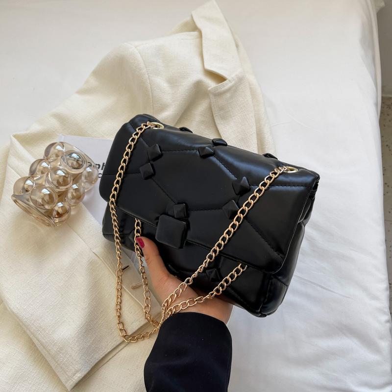 

Простая цепочка маленькая квадратная сумка лето новый однотонный газ на плечо сумка-мессенджер чёрный