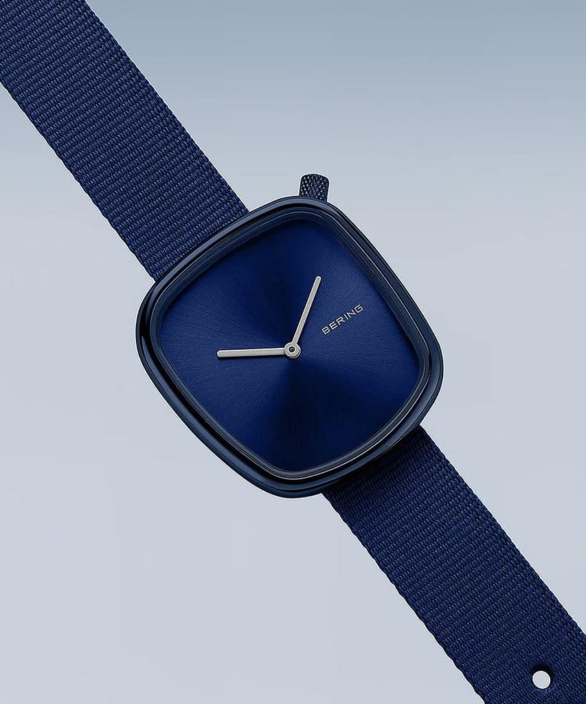 BERING Quartz Watch Pebble Blue Stainless Steel Mesh Strap Genuine Imported Product 3 Year Internal Warranty Sapphire Glass Scratch Resistant Break