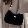 Cute plush handbag women's 2025 winter popular new fashion versatile Internet celebrity super fire shoulder messenger bag