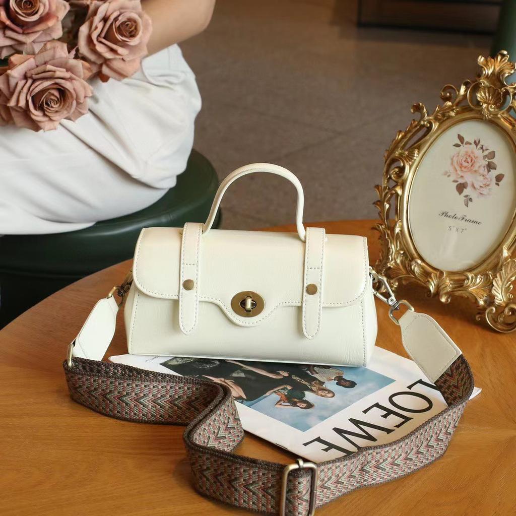 Summer trendy genuine leather small bag for women, versatile casual baguette bag, textured vegetable-tanned top-layer cowhide women's crossbody bag