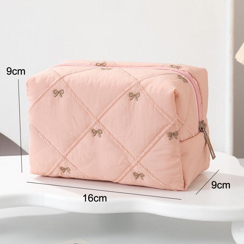 Women'S Cute Bow Quilted Makeup Bag Case Portable Travel Brush Wash Toiletry Bag For Women Cosmetic Organizer Pouch