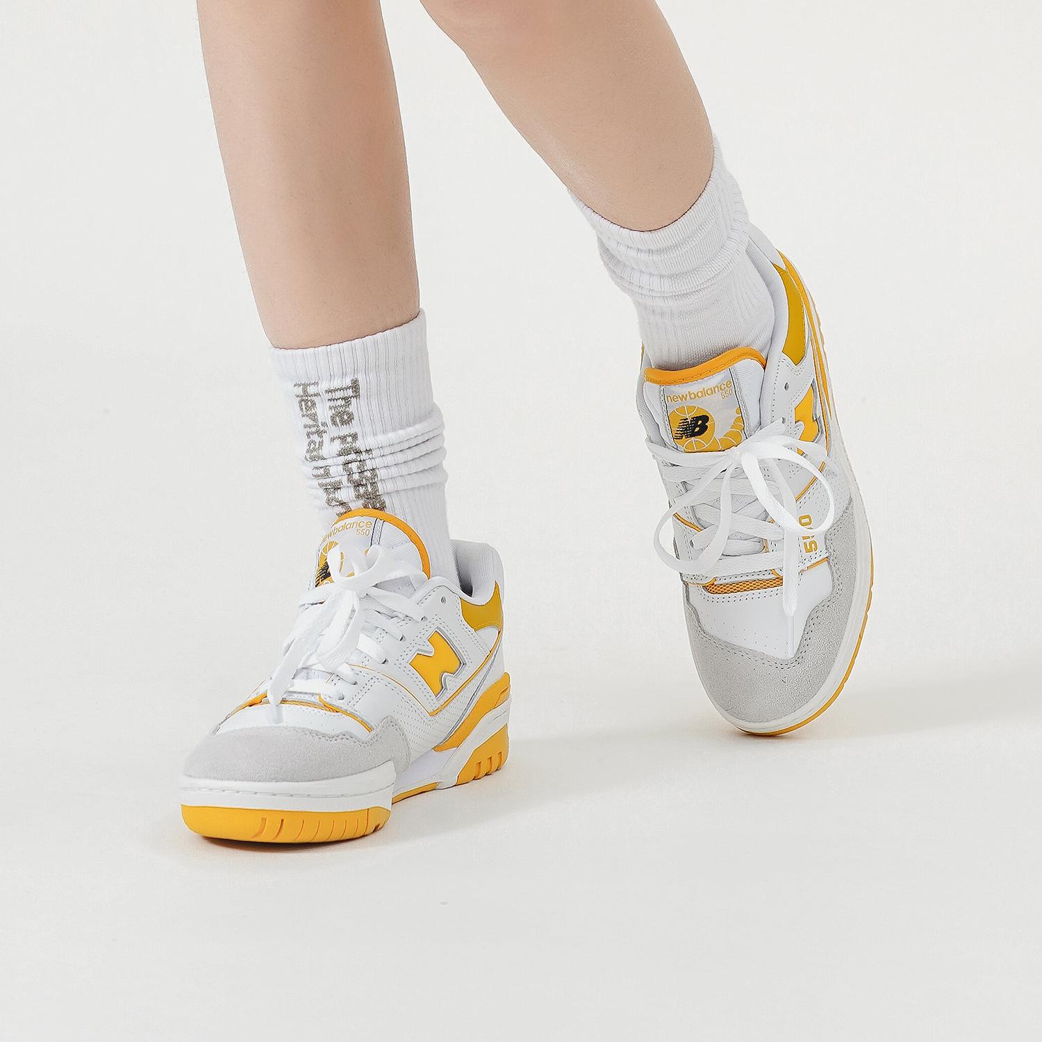 Кроссовки унисекс New Balance 550 Varsity Gold Желтые с морской солью BB550LA1 41.5 — фото 15