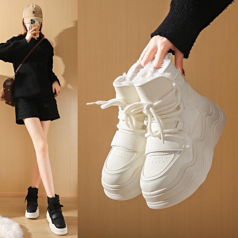 2025 winter velvet little white shoes new Korean version ins female students platform heightening sports board shoes casual M118