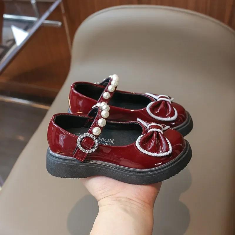 Kids Dance Performance Shoes Girls' Leather Shoes with Cute Sweet Bow 2024 New Children Princess Shoes Glossy Soft Sole Elegant