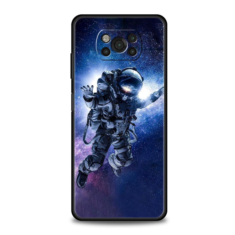 Cute Astronaut Moon Phone Case For Xiaomi Mi Poco X3 NFC M3 F4 F3 M4 X4 Pro 5G Note 10 12 Lite 11 11T 10T 13 12T Pro 9T Cover