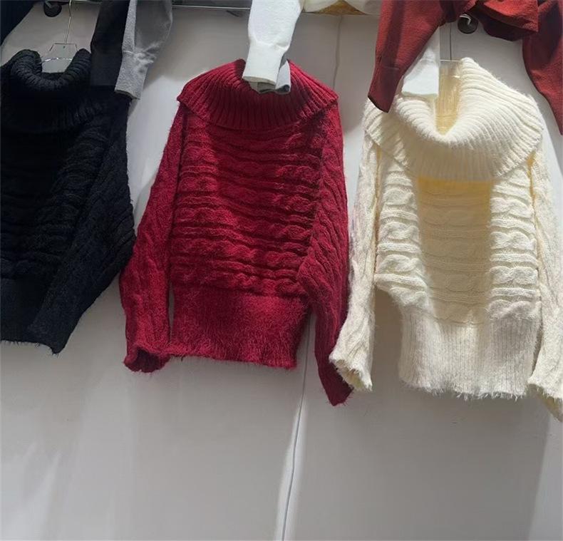 Women's Big Lapel Off-Shoulder Cable Knit Sweater: Cozy Autumn/Winter Loose Fit Pullover