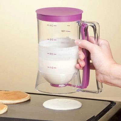 900ml Batter Separator Pancake Batter Dispenser with Measuring Label and Squeeze Handle Bracket Cookie Cake Waffles Batter