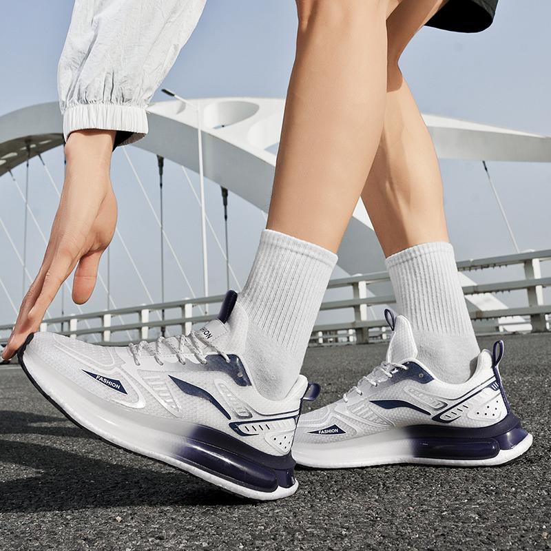 Men's breathable casual sneakers Four seasons new soft sole non slip comfort outdoor running shoes students light sports shoes