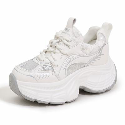 Baskets compensées en cuir synthétique ajouré et maille aérée de 8,5 cm, style décontracté, respirantes, pour l'été.
