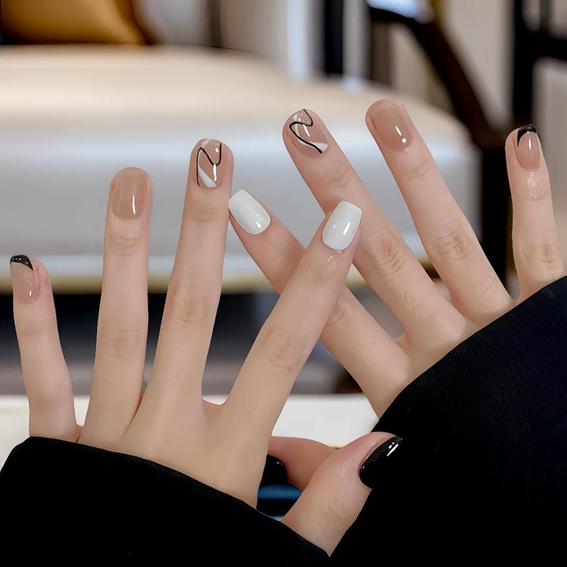 Simple Black and White Irregular Lines French Style Daily Commuting Fake Nails Removable Wearable Nails 24 Pieces
