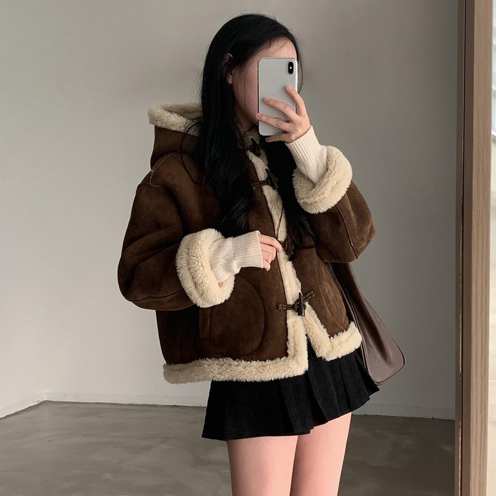 Korea Chic Winter Retro Loose Coat Women Y2k Horn Buckle Fur Brown Lamb Wool Jackets 2000s Long Sleeve Hooded Outerwear Clothes