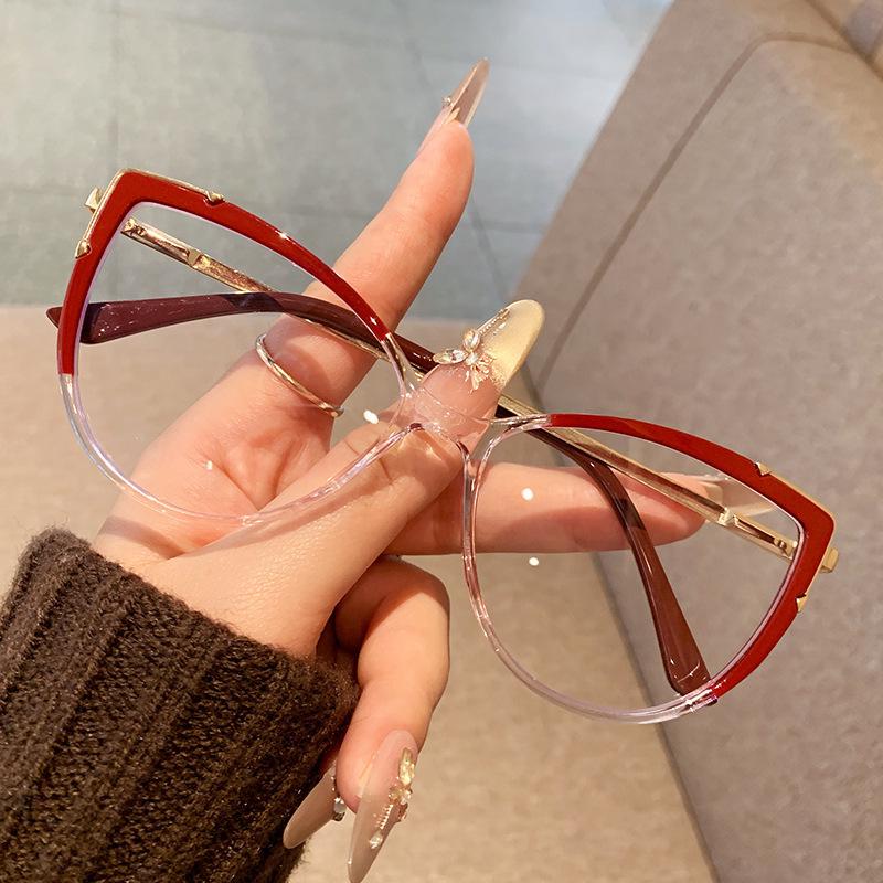2025 Ultra-Light Cat-Eye Glasses: Natural Look, Versatile for Myopia, Women's Prescription & Non-Prescription Frames