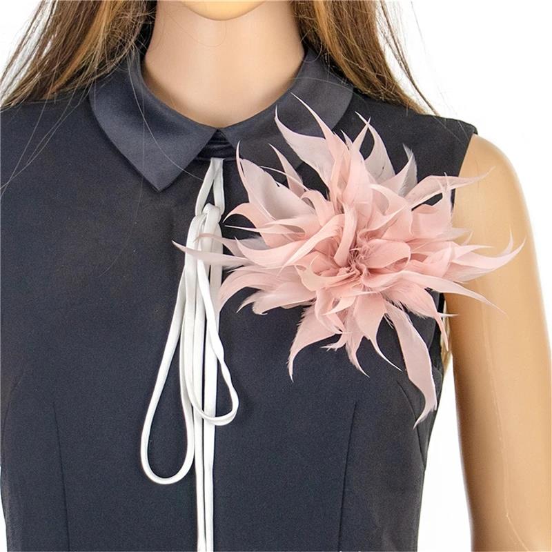 Fashion Cloth Feather Brooch Fabric Flower Corsage Exquisite Lapel Pin for Women Accessories Wedding Party Jewelry