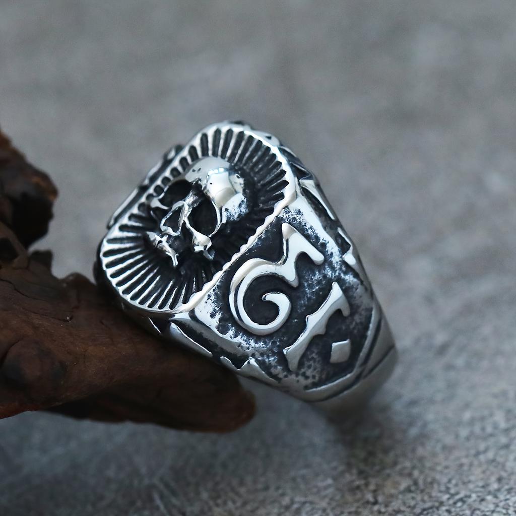 1pc New Pattern Titanium Steel Number 13 Ring Punk Style Hip Hop Retro Style Mighty And Domineering Skull Stainless Steel Ring Jewelrys