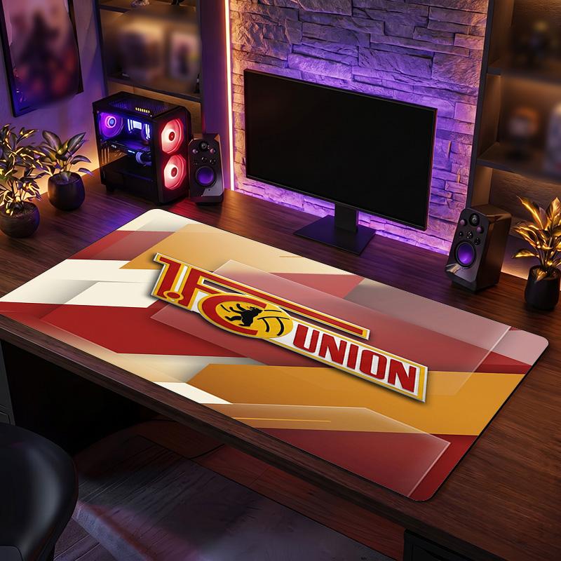 Union Berlin FC Theme Pattern Mouse Pad, Soccer Logo Design XXL Gaming Desk Mat Non-Slip Computer Mouse Pad