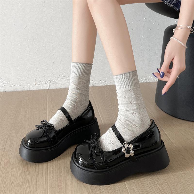 Weiße französische Retro-Plateau-Kleinlederschuhe Damen 2025 neue Sommerrock JK flache Mary Jane Einzelschuhe