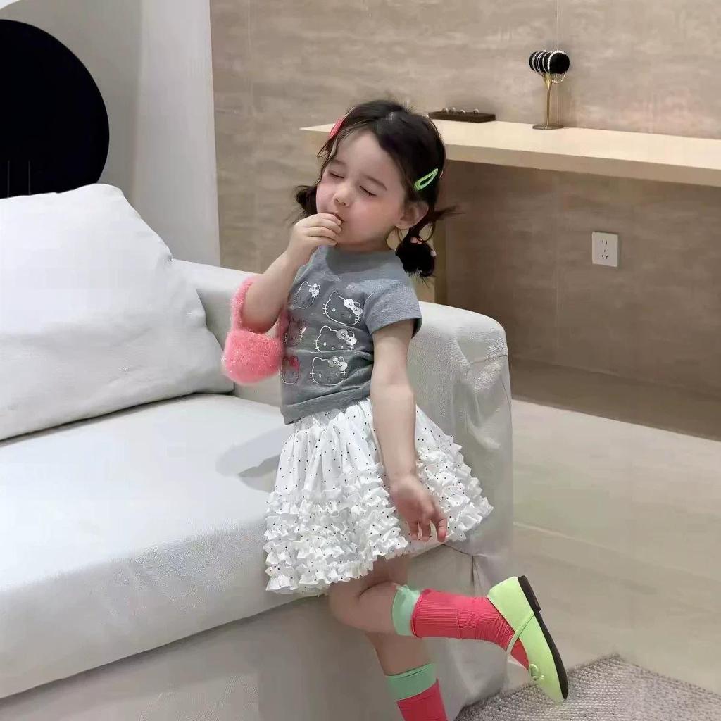 Korean Style Girls' Cartoon Kitty T-shirt & Polka Dot Skirt Set - Cute Summer Two-Piece for Baby Girls.