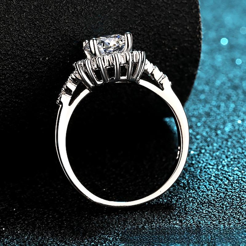 Fine Jewelry White Gold Plated Round Cut 1CT VVS GRA Moissanite Unique Personalised Sterling Silver 925 Flower Rings for Women
