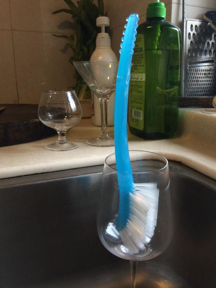 Long-Handled Nylon Cleaning Brush - Powerful Stain Remover for Kitchen, Plastic, Daily Use, Colorful Design.