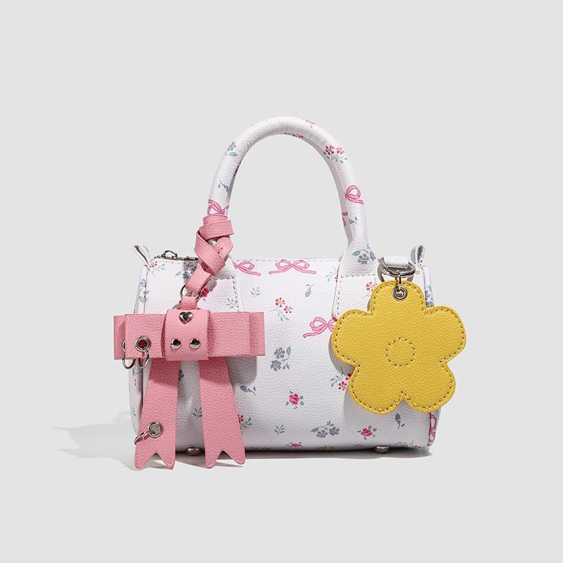 

New niche design small floral bow pendant commuting multi-purpose portable shoulder messenger bag белый