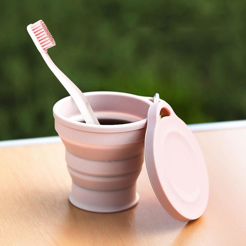 Faltbarer Reisebecher Tragbarer Silikonbecher Hitzebeständig Zusammenklappbare Wasserbecher mit Deckel Karabiner für Outdoor-Camping