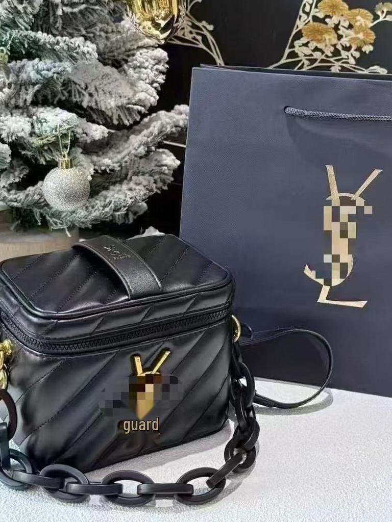 2025 Women's Crossbody Handbag: Stylish Versatile Makeup Bag with Gold & Black Labels