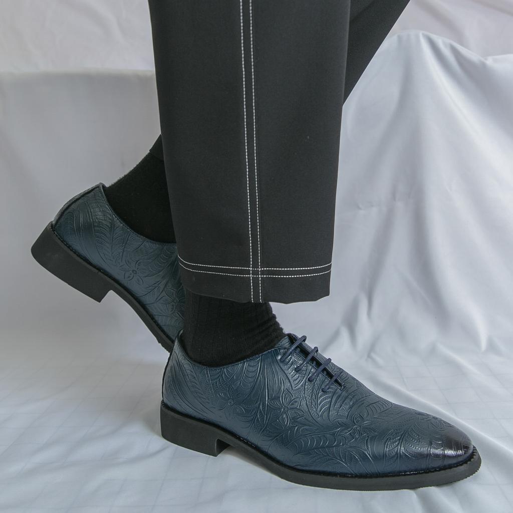 Men Derbys Oxford Blue Black Embossing Leather Formal Business Shoes Men's Tuxedo Wedding Dance Shoes Plus Size