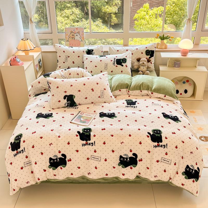 Milk Velvet Cute Printed Bed Sets Thick Autumn and Winter Plush Bedding Set for Single Queen Soft Keep Warm Duvet Cover Kit