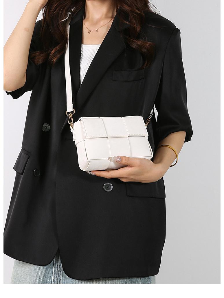 2024 Модная женская высококлассная плетеная сумка кроссбоди через плечо - Летняя маленькая квадратная сумочка грязно-белый